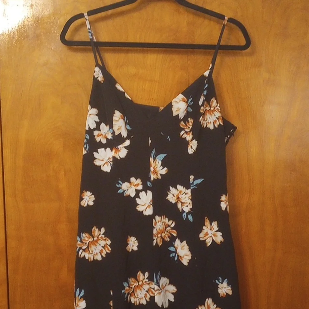 Dress - Picture 3 of 8